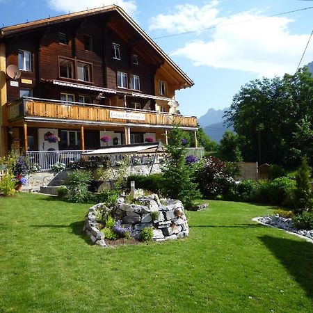 Esthers Guesthouse Gimmelwald Exterior photo