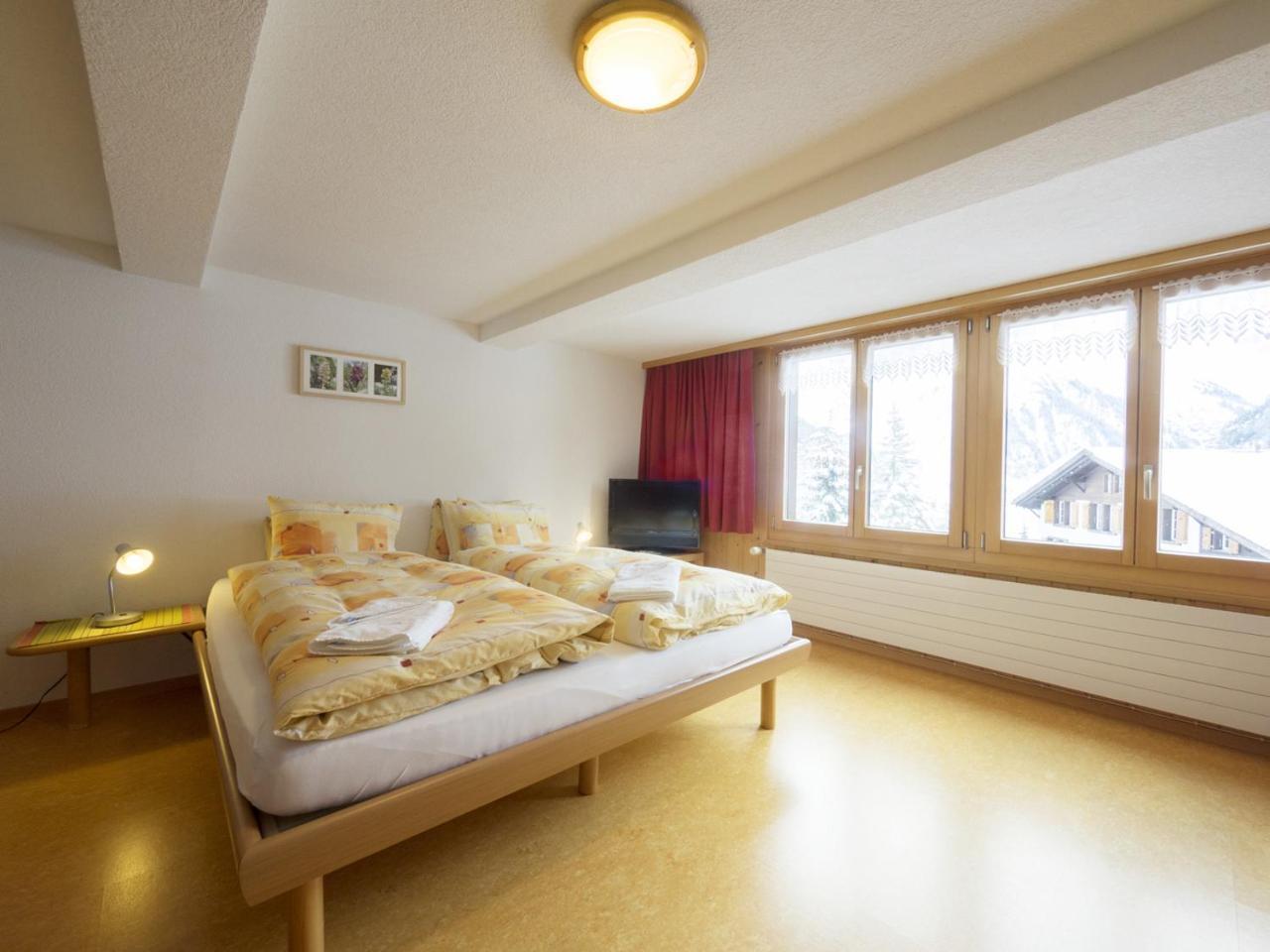Esthers Guesthouse Gimmelwald Exterior photo
